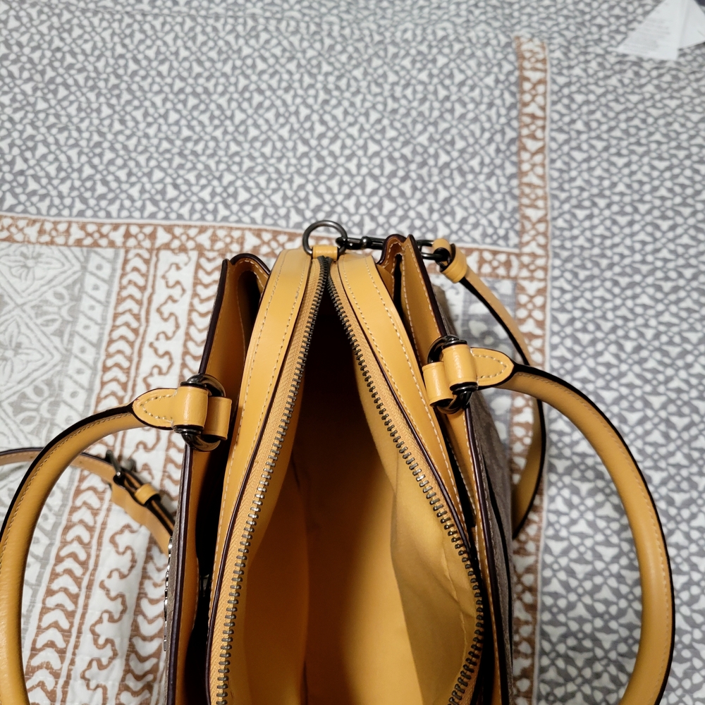 Coach Brown and Tan Signature Handbag - Picture 6 of 12